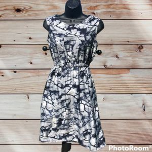 American Leisure White and Black S Dress